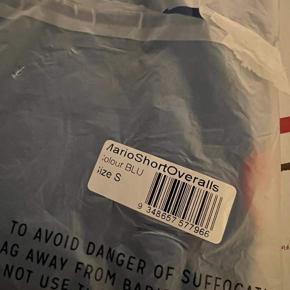 MARIO SHORT OVERALLS SIZE SMALL
NEW WITHOUT TAG BLACKMILK BM - Picture 3 of 8